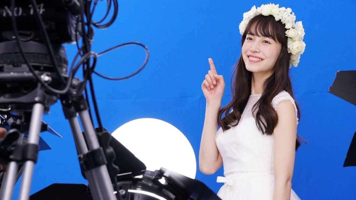 井桁弘恵、『ゼクシィ』11代目CMガールサプライズ合格発表の瞬間　結婚情報サービス『ゼクシィ』TV-CMメイキング映像