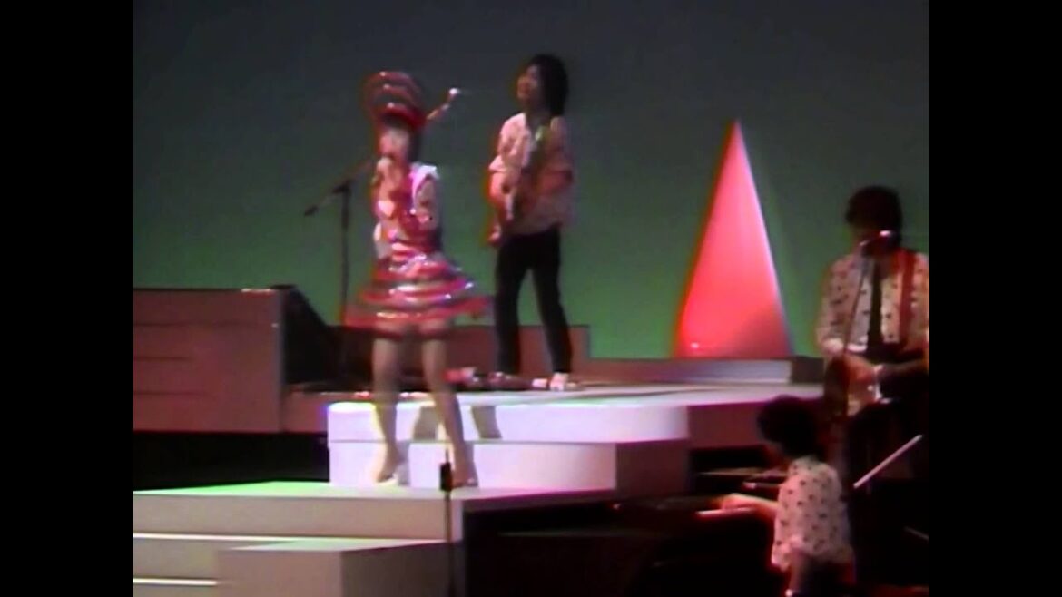 早見優　LIVE1985「SATAND UP」「DAYBREAK」