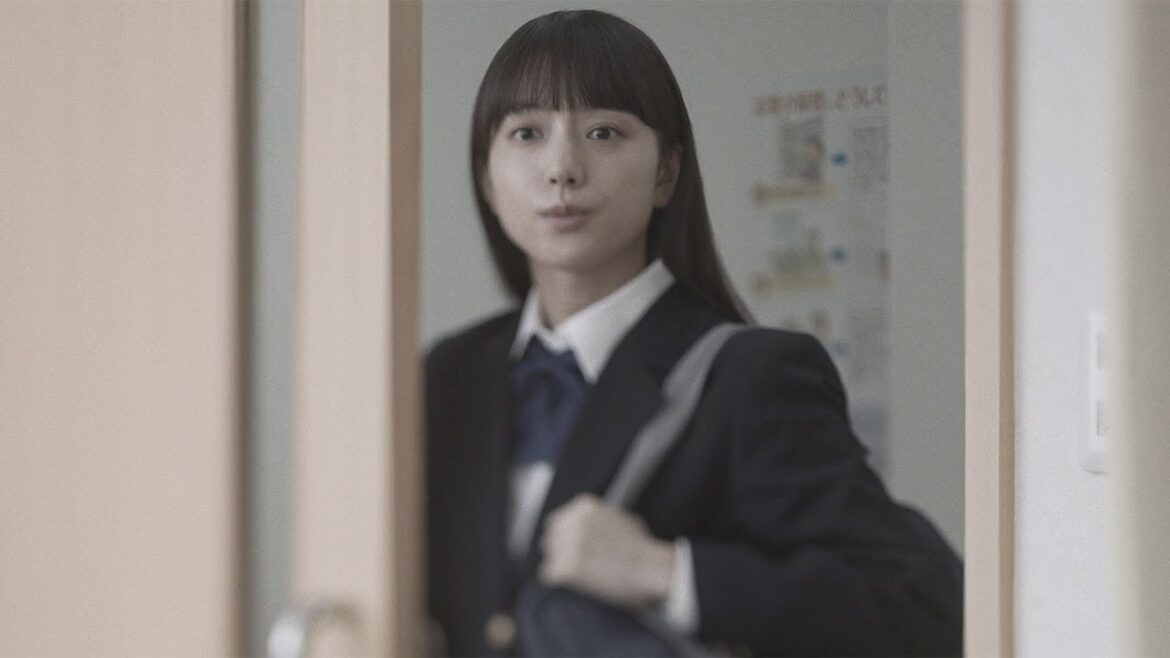 清原果耶、高校生から社会人役まで熱演　やついいちろうと親子に　“娘と父親の物語”4年ぶり続編　日本生命新CM「あなたがくれた人生」編