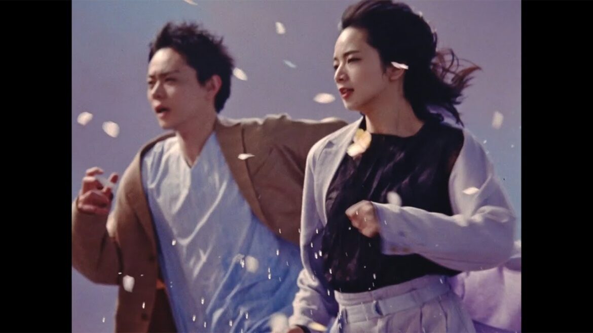 菅田将暉&小松菜奈、水上を駆け回る躍動感あふれる姿披露 幼少期のエピソードも明かす 「niko and … 」新WEBムービー「進化」 菅田将暉&小松菜奈、水上を駆け回る躍動感あふれる姿披露 幼少期のエピソードも明かす 「niko and ... 」新WEBムービー「進化」