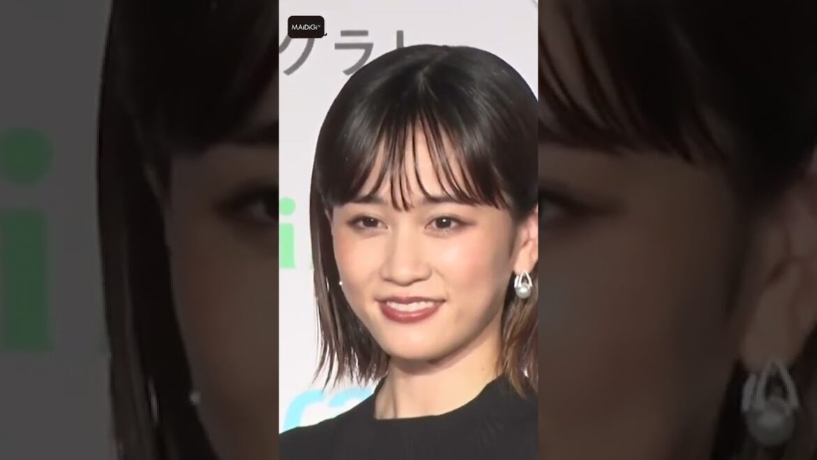 前田敦子、ニットワンピで美脚すらり　ふんわりスカートで大人可愛く「第18回 クラリーノ美脚大賞2022」【MAiDiGi TV】