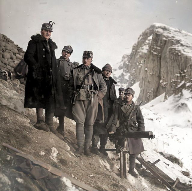 1916 年、ジュリアン アルプスのオーストリア=ハンガリー帝国軍将校 News WACOCA JAPAN People, Life, Style 1916 年、ジュリアン アルプスのオーストリア=ハンガリー帝国軍将校 News WACOCA JAPAN People, Life, Style