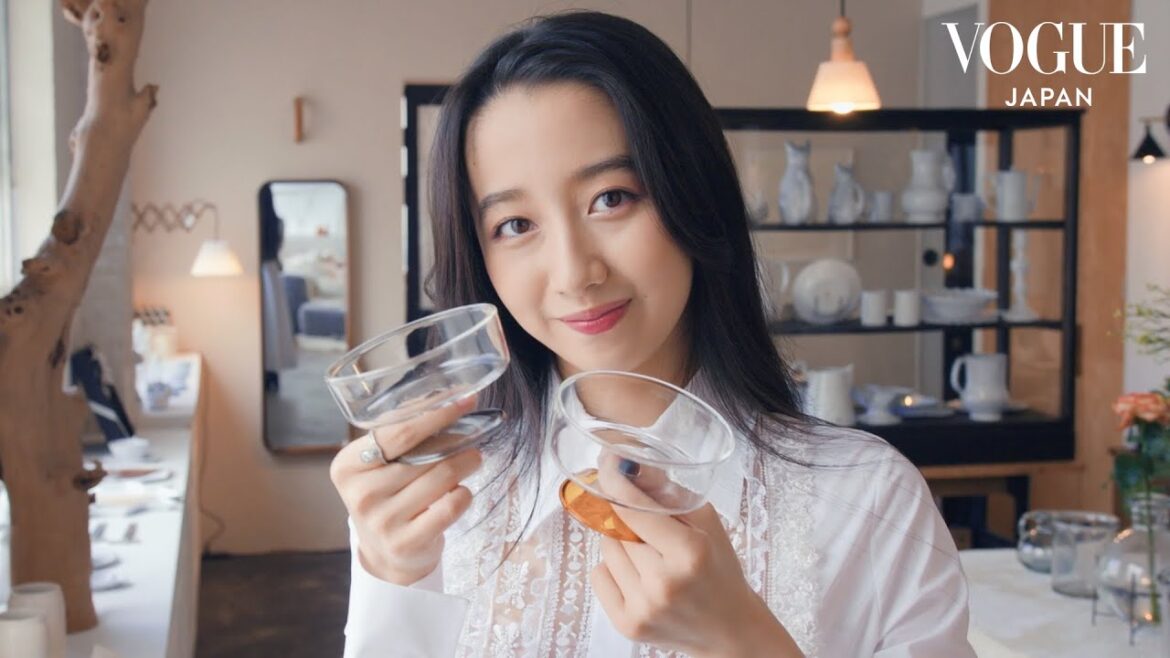 Cocomiが寝室を飾るための枕やライトetc.をハンティング！| Shopping with | VOGUE JAPAN