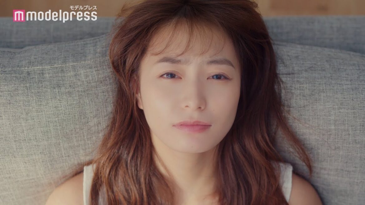 宇垣美里“涙の演技”に初挑戦 美脇&美脚も披露 「ミュゼプラチナム」新CM「登場篇」「展開篇」メイキング 宇垣美里“涙の演技”に初挑戦 美脇&美脚も披露 「ミュゼプラチナム」新CM「登場篇」「展開篇」メイキング