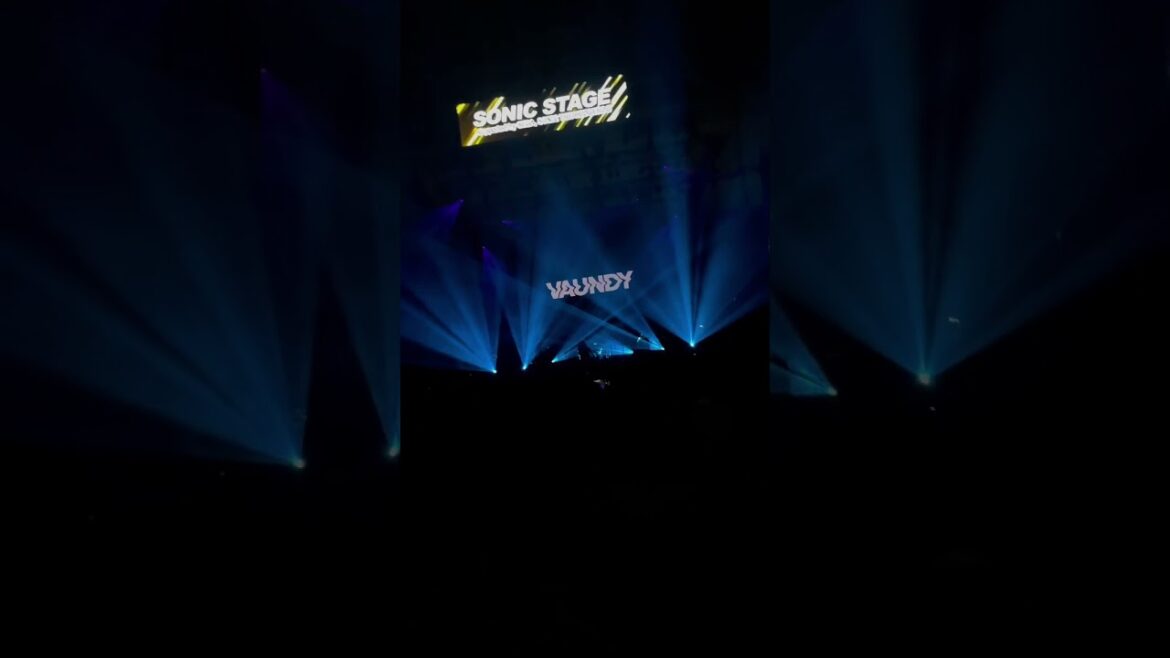 【衝撃】Vaundy初のサマソニ圧巻の登場シーン #サマソニ #vaundy #summersonic2022 #postmalone #maneskin #kinggnu #rockstar