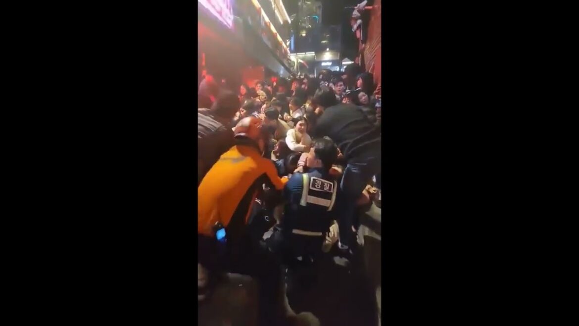 [フルver.]韓国・ソウル 梨泰院ハロウィン 発生直後の映像 이태원 할로윈