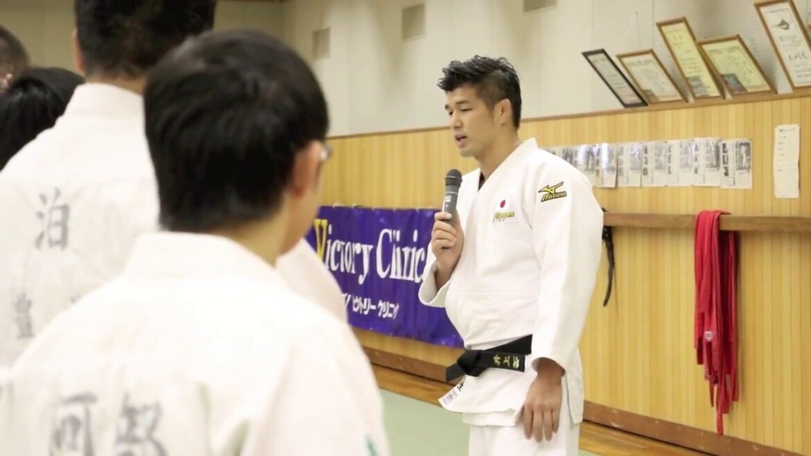 五輪柔道男子100kg級金の井上康生さんが燕市で柔道教室