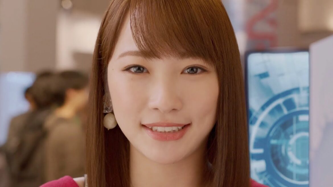 川栄李奈、ロボットと絶妙な掛け合い　オリックスグループ新CM「ロボットレンタル」篇