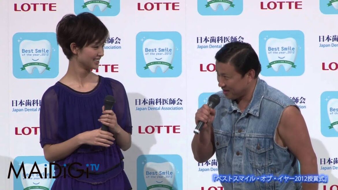 剛力彩芽＆スギちゃん「ベストスマイル・オブ・イヤー2012授賞式」4
