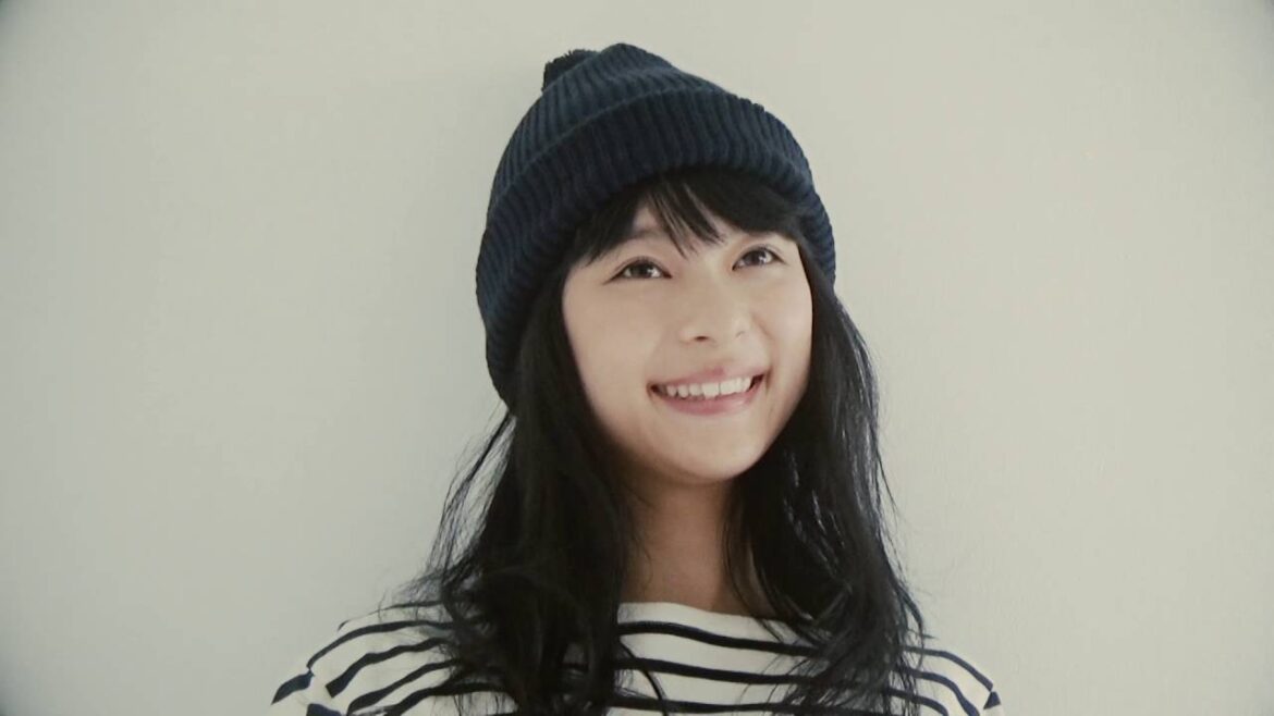 MEN'S NON-NO 10月号「芳根京子、メンノン女子になる。」
