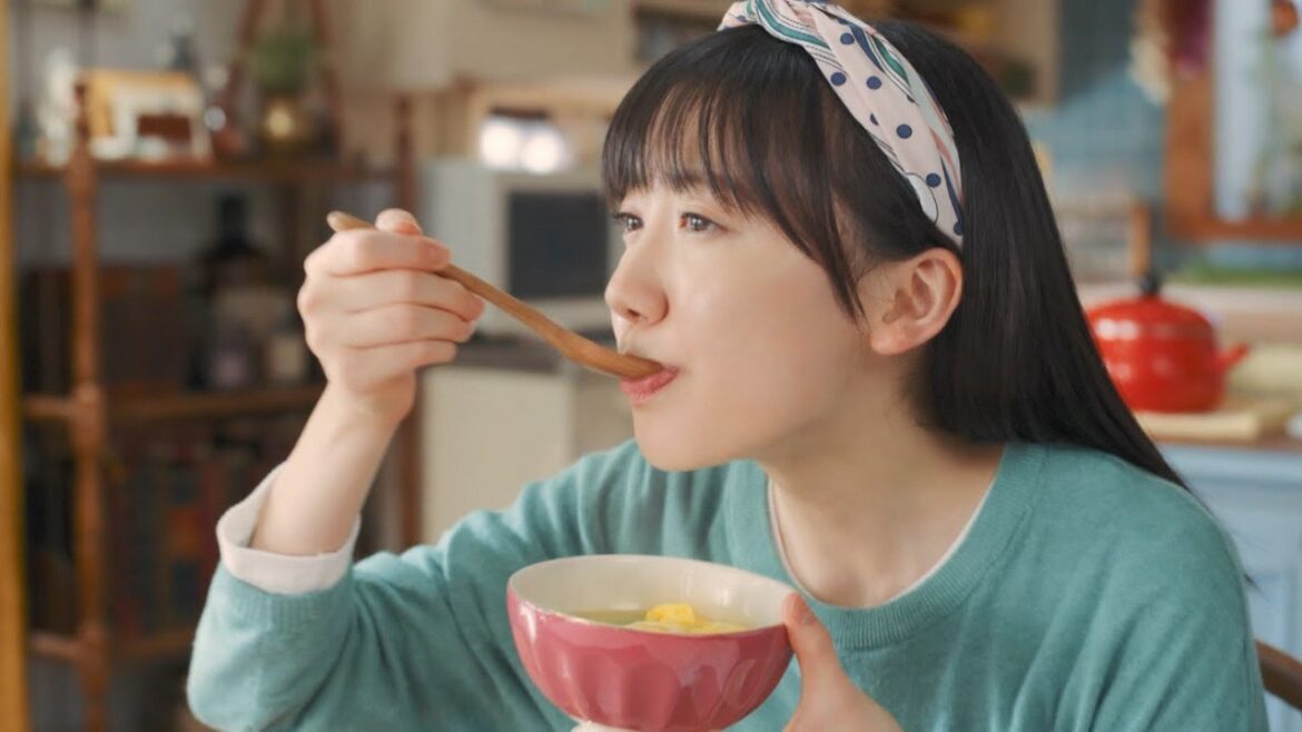 芦田愛菜  味の素 丸鶏がらスープ「丸うた」篇 TVCM