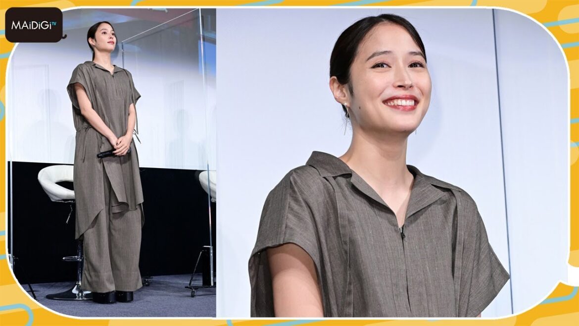 広瀬アリス、マニッシュムードのセットアップコーデ　パールアクセで品良く