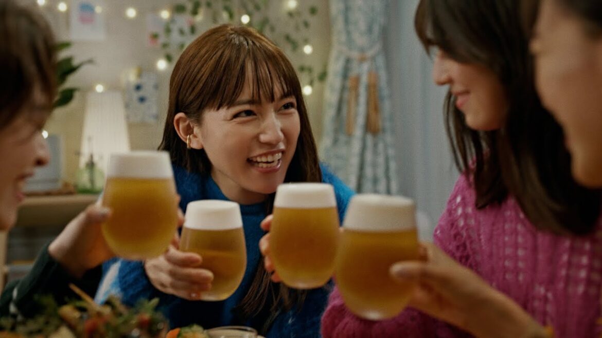 ザ・プレミアム・モルツ『みんなのご褒美会』篇 30秒 小栗旬 川口春奈 山田裕貴 サントリー CM