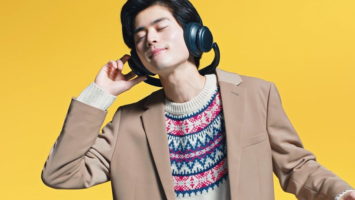 鈴鹿央士、音楽聴いてノリノリに!?　おちゃめ＆凛々しい表情披露　ABC-MART「GEL-NANDI LT」ウェブCM