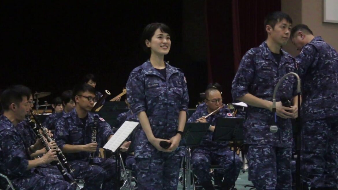 「美女と野獣」海上自衛隊東京音楽隊 防衛医科大学校並木祭