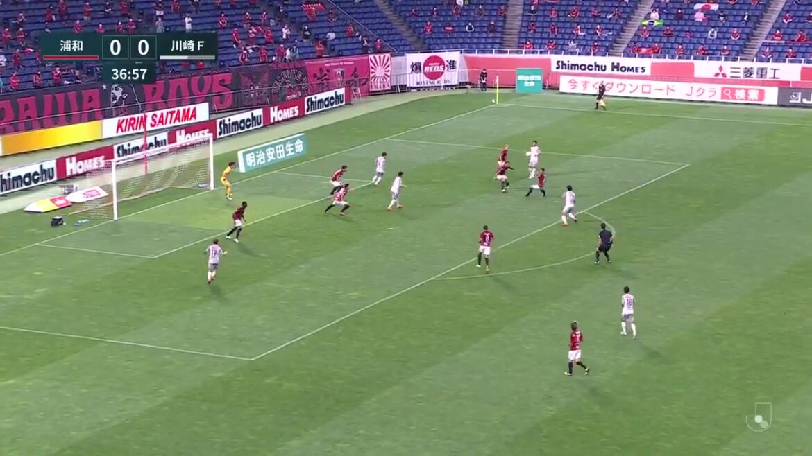 おしゃれに浮かしてズドン #山根視来 #家長昭博 #川崎フロンターレ Ｊリーグ #jleague #サッカー #soccer ♬ オリジナル楽曲 - Ｊリーグ...