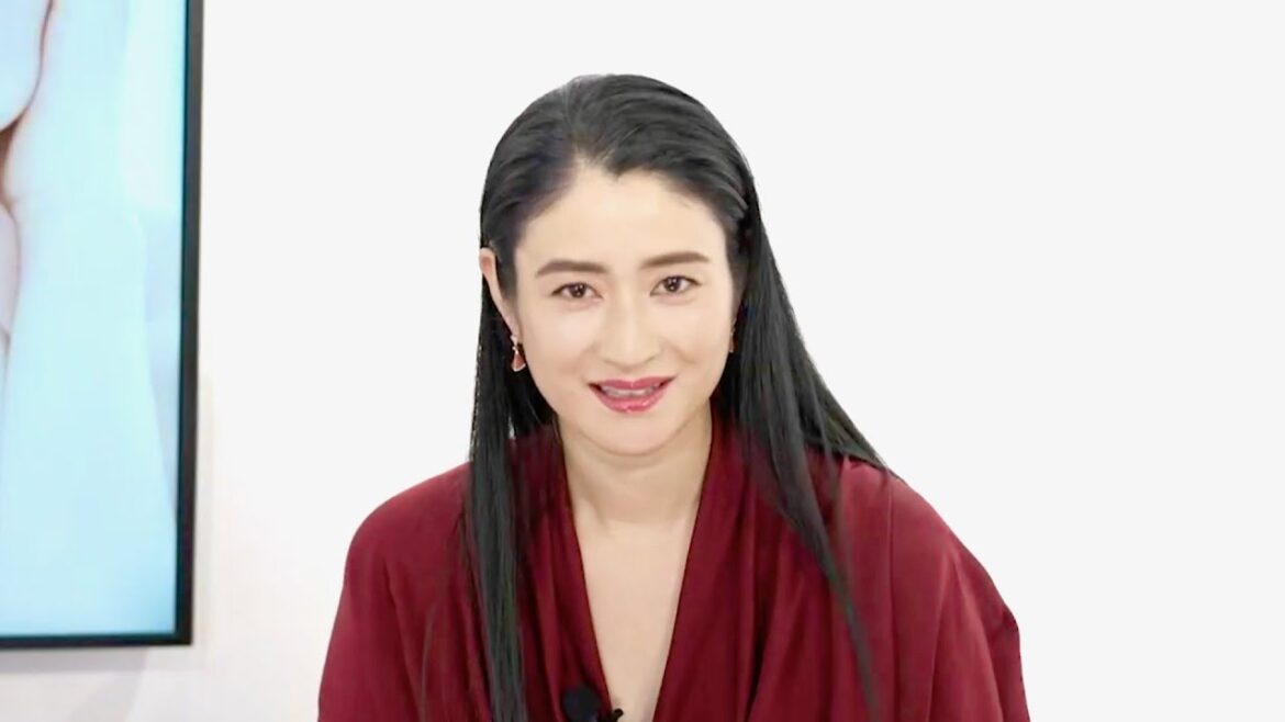 小雪、美肌の輝きの秘訣はオイル/韓国ラグジュアリーコスメ「BONOTOX」発表会 小雪、美肌の輝きの秘訣はオイル/韓国ラグジュアリーコスメ「BONOTOX」発表会