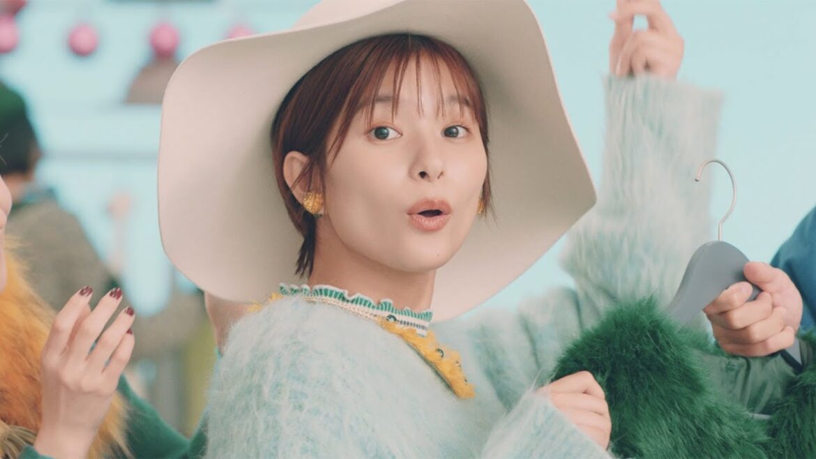 芳根京子、着ていた洋服が一瞬でチェンジ! キュートな歌とダンスで魅了 三井アウトレットパーク新CM&メーキング 芳根京子、着ていた洋服が一瞬でチェンジ! キュートな歌とダンスで魅了 三井アウトレットパーク新CM&メーキング