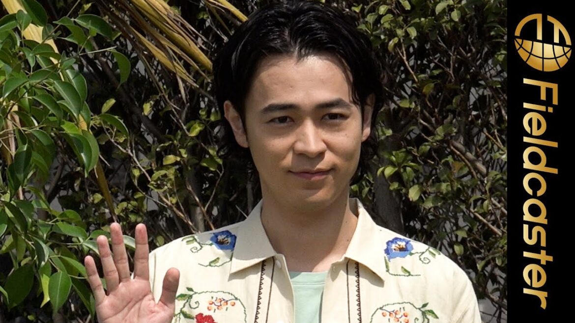 成田凌、長髪オールバックで大人の色気　#Shorts