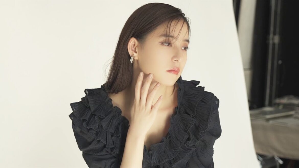 新木優子、大人可愛いワンピースを制作　クールに着こなす！SNIDEL×sweetとトリプルコラボ　コメント収録のメーキング動画公開