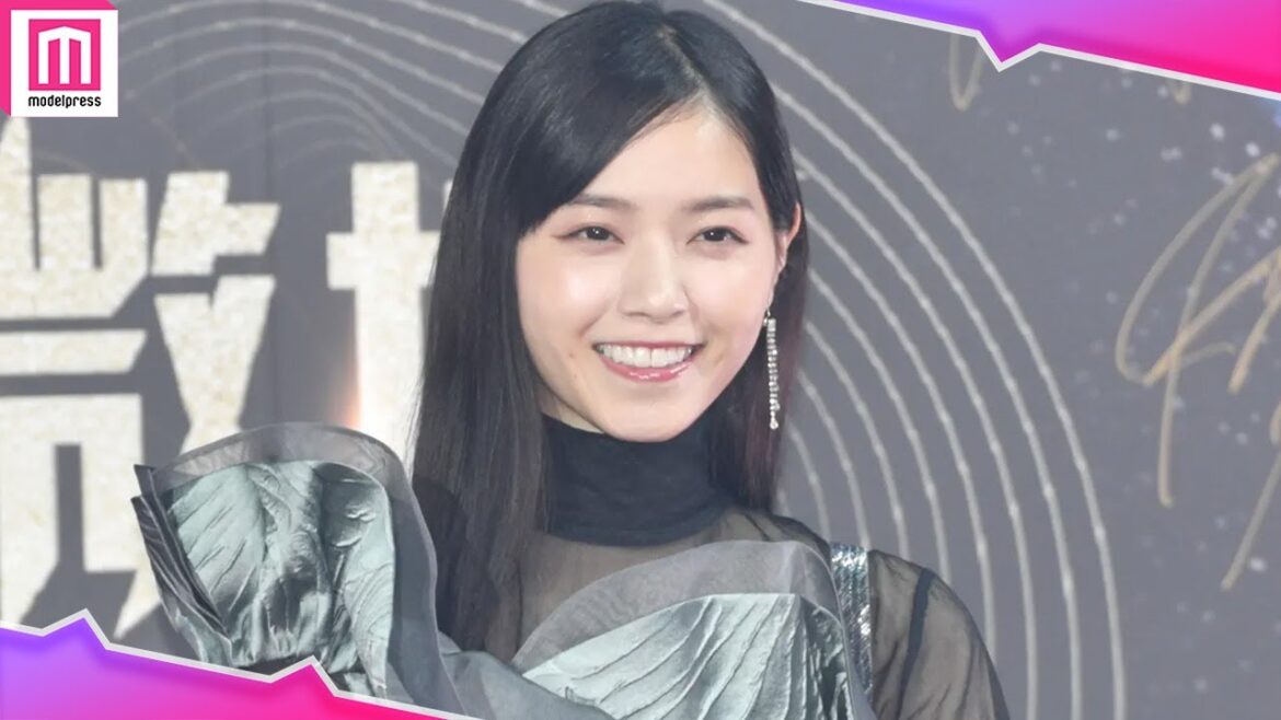 西野七瀬、美貌際立つ透けドレスで会場を魅了 大人の魅力&優しい笑顔が可愛すぎる…！【WEIBO Account Festival 2022】