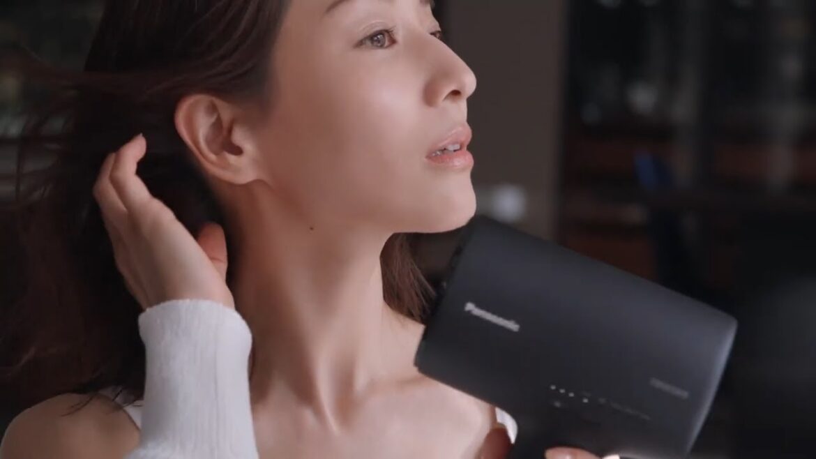 プレゼントキャンペーン実施中！ドライヤー ナノケア（EH-NA0J）TVCM 田中みな実さん・KUBOKIさん篇30秒【パナソニック公式】