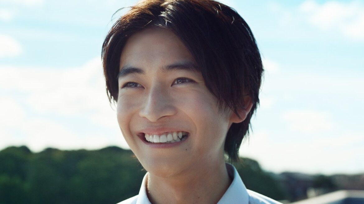 高橋文哉＆吉川愛、青春全開！制服姿で全力ダッシュ　曽田陵介＆福山絢水＆安斉星来も出演、楽曲はGReeeeN！　シーブリーズ新ウェブCM「青春のバトン」編