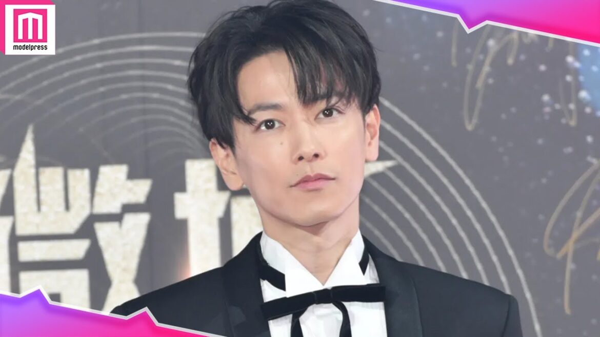 佐藤健が思わず照れ笑い…タキシード姿で中国ファンへ感謝【WEIBO Account Festival 2022】 佐藤健が思わず照れ笑い…タキシード姿で中国ファンへ感謝【WEIBO Account Festival 2022】