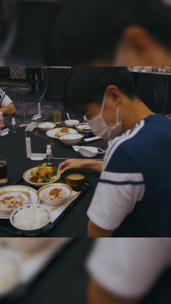 フロンターレ組の食事バランス！ #サッカー日本代表 #スポーツ #谷口彰悟  ♬ オリジナル楽曲 - サッカー日本代表/JFA - サッカー日本代表/JFA...