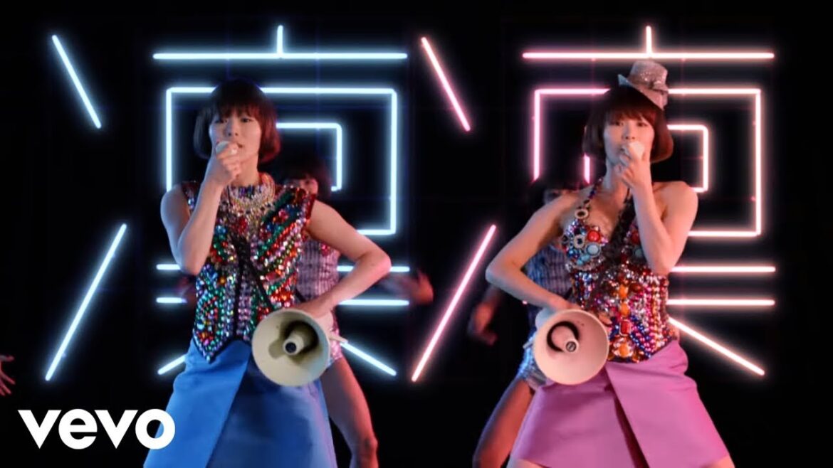 椎名林檎 – 熱愛発覚中 椎名林檎 - 熱愛発覚中