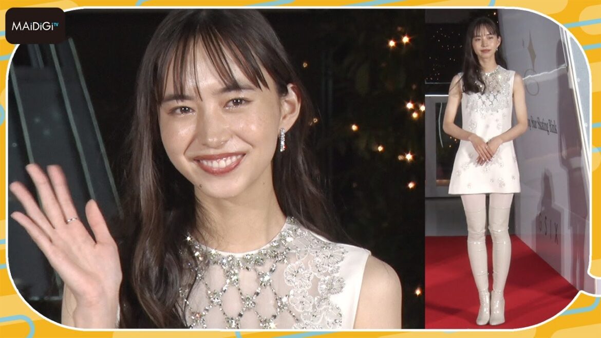 井桁弘恵、超ミニ丈ドレスで美脚すらり！　ノースリーブでほっそり腕も　「Rooftop Star Skating Rink」スタータワー点灯式