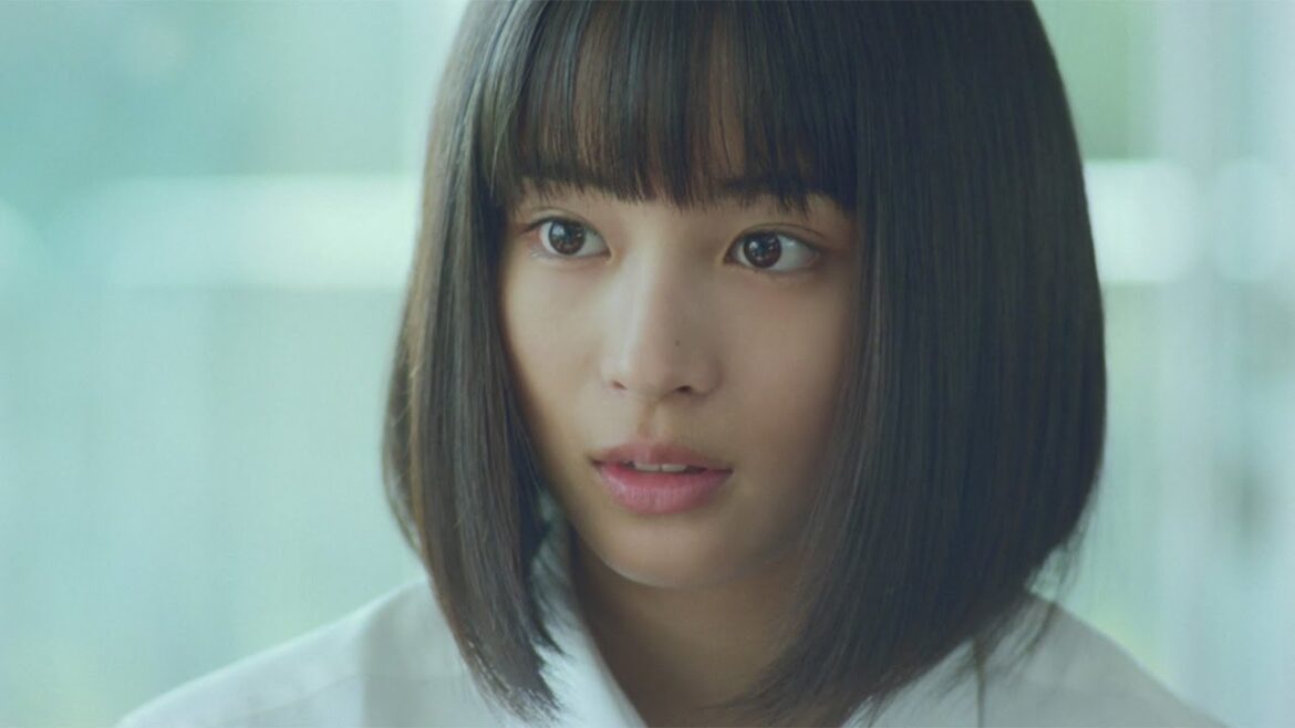 広瀬すず、“同級生”松岡広大からの告白に…　「シーブリーズ」新TVCM シーブリーズ トライアングルストーリー「すずと広大」編