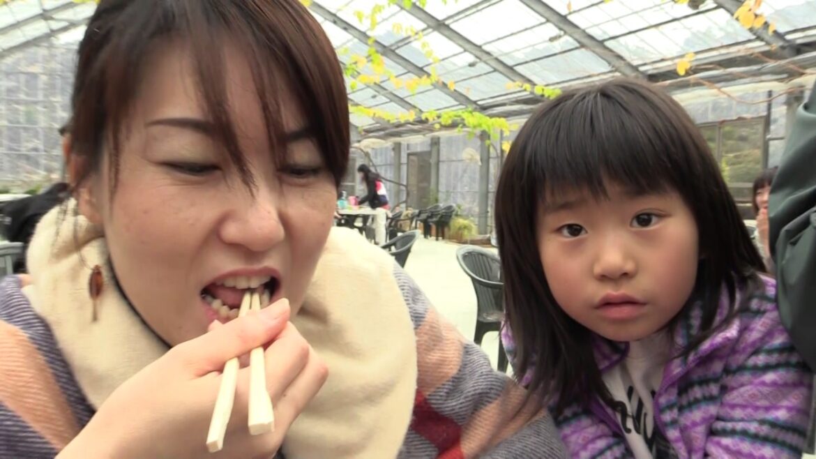 意外と好評！？啓蟄の昆虫食イベント「むしくい」