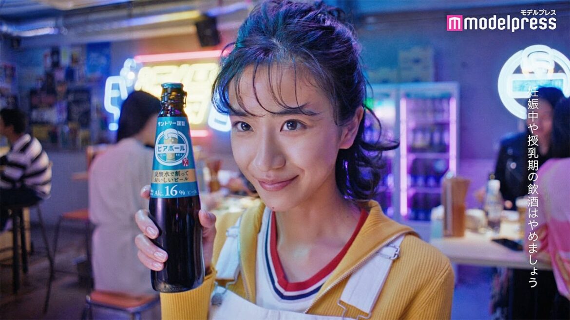 "朝ドラ女優"黒島結菜、お酒は濃いめが好み！？柄本時生＆渡邊圭祐が「黒島結菜クイズ」に挑む！「ビアボール」初TVCM【メイキング+インタビュー】