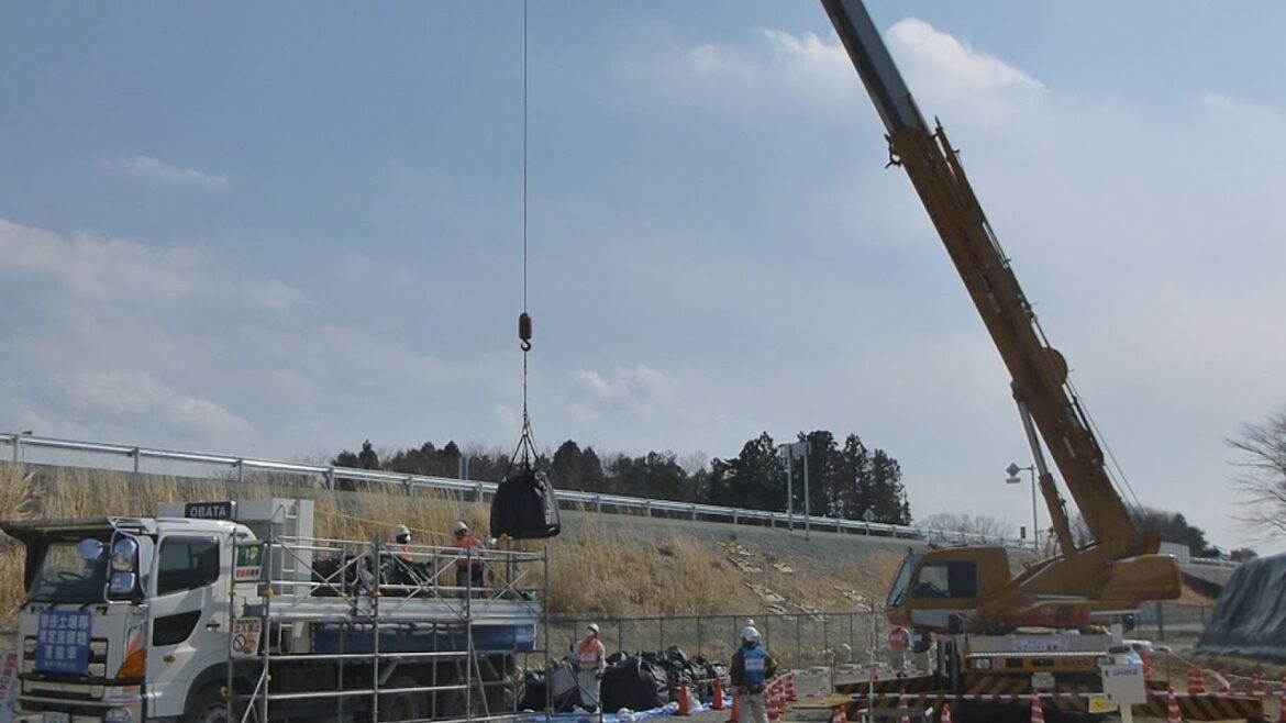 中間貯蔵施設に初搬入 福島原発事故の除染廃棄物