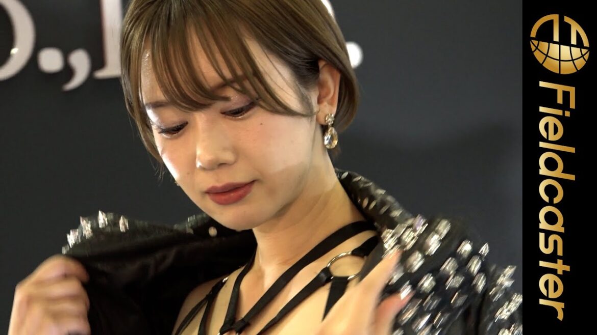 東京オートサロン2022　永野芽郁 似の美女レースクイーンを発見！