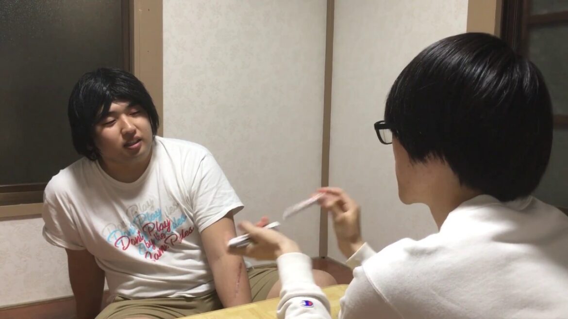 マジックを見る藤原竜也