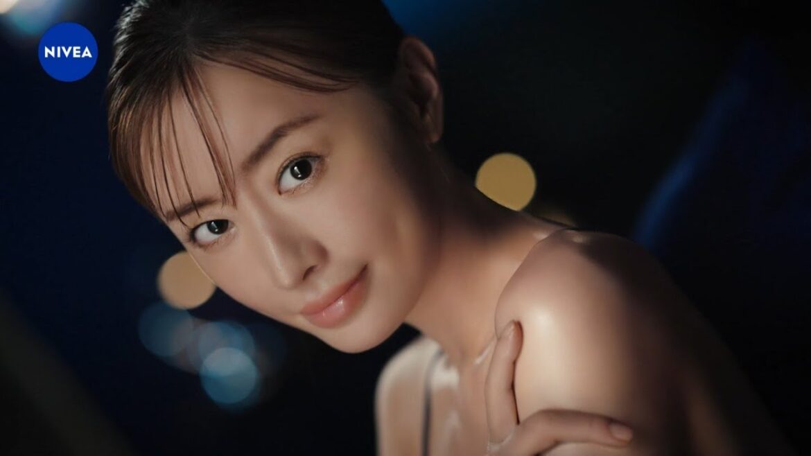 松本まりか  ニベア花王 プレミアムボディミルクモイスチャー「うるおいつやライン」篇 TVCM