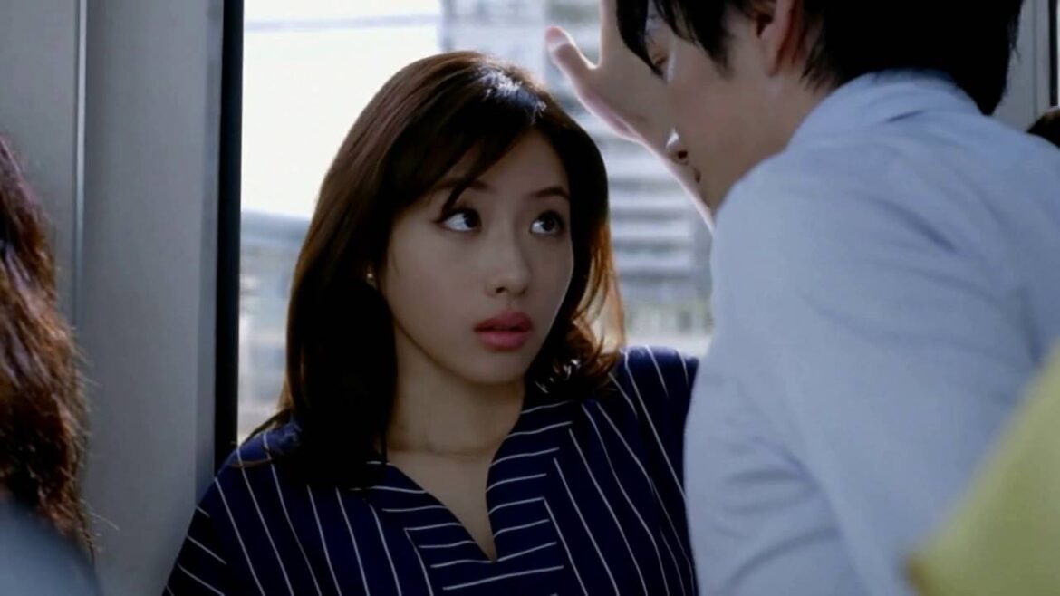 フレアフレグランス CM 「突然の壁ドン」篇 30秒 石原さとみ