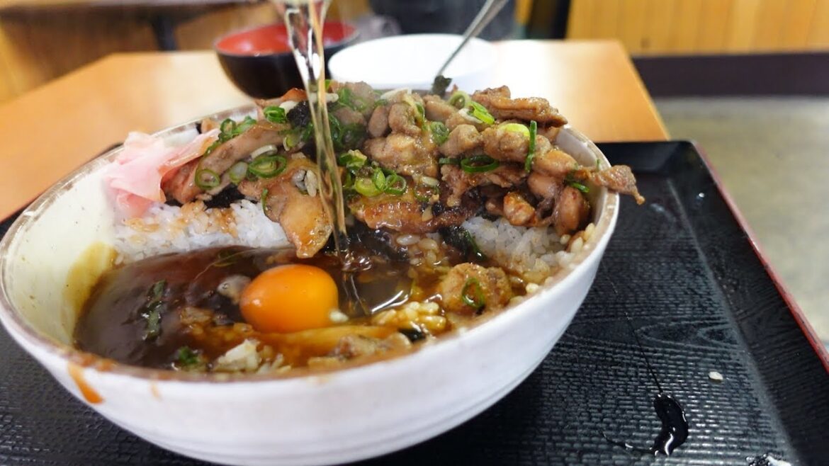 【煙で充満した店内!!香川最強のスーパージャンクB級グルメ!!】無料で色々食べられるかしわバター丼の名店【かしわの武内】香川県高松市 【煙で充満した店内!!香川最強のスーパージャンクB級グルメ!!】無料で色々食べられるかしわバター丼の名店【かしわの武内】香川県高松市