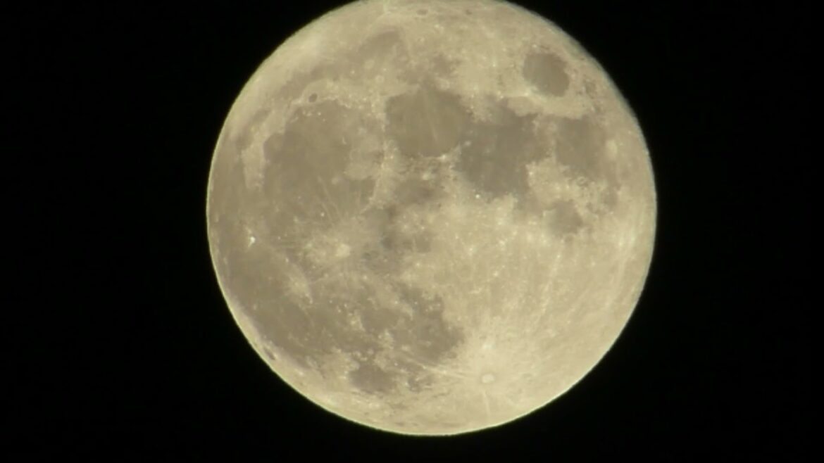 中秋の名月と木星