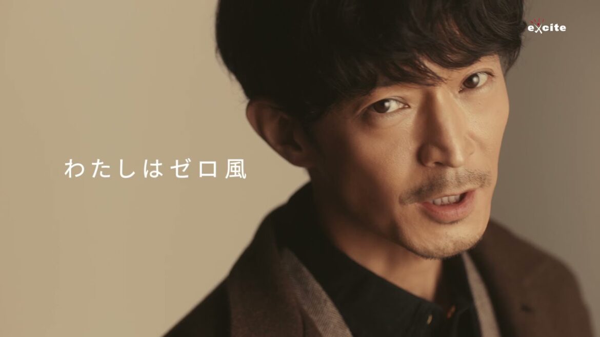 津田健次郎、低音ボイスの魅力的なナレーション「ゼロ風暖房」のデロンギ ヒーター新TVCM