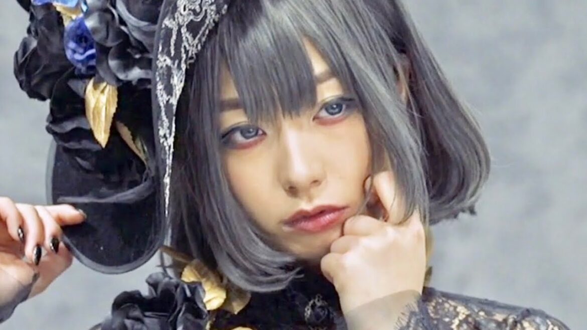 宇垣美里が解き放たれてついにガチコスプレ全開／KATE「THE COSPLAY MAKEUP」ムービー