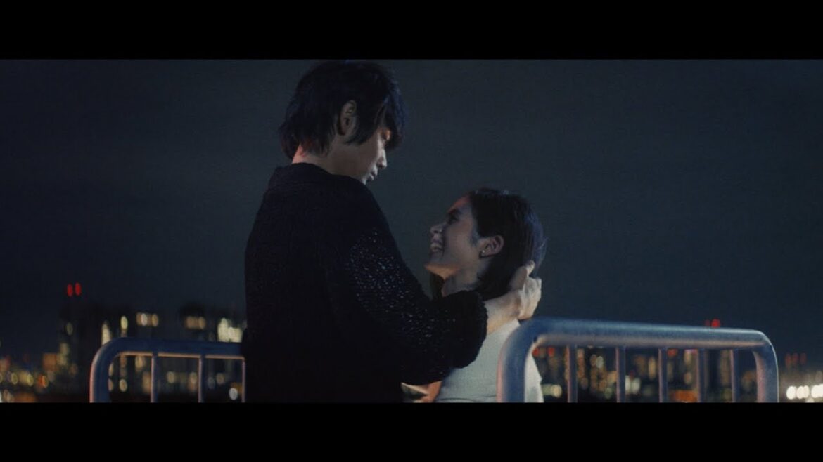 綾野剛、一夜限定のCM公開　まるで恋愛映画の様な長尺バージョン　AHKAH20周年記念CM「旅だち」篇＆メイキング