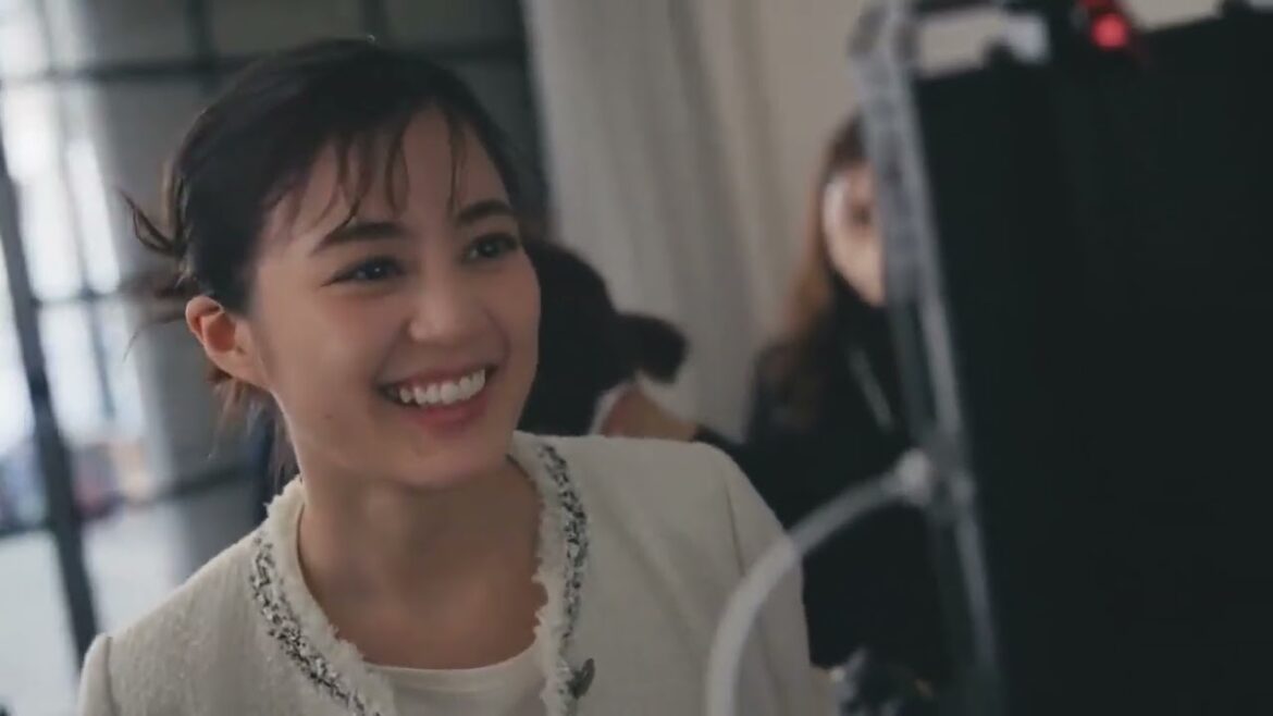 生田絵梨花   (元乃木坂46)   Apuweiser-riche 2023