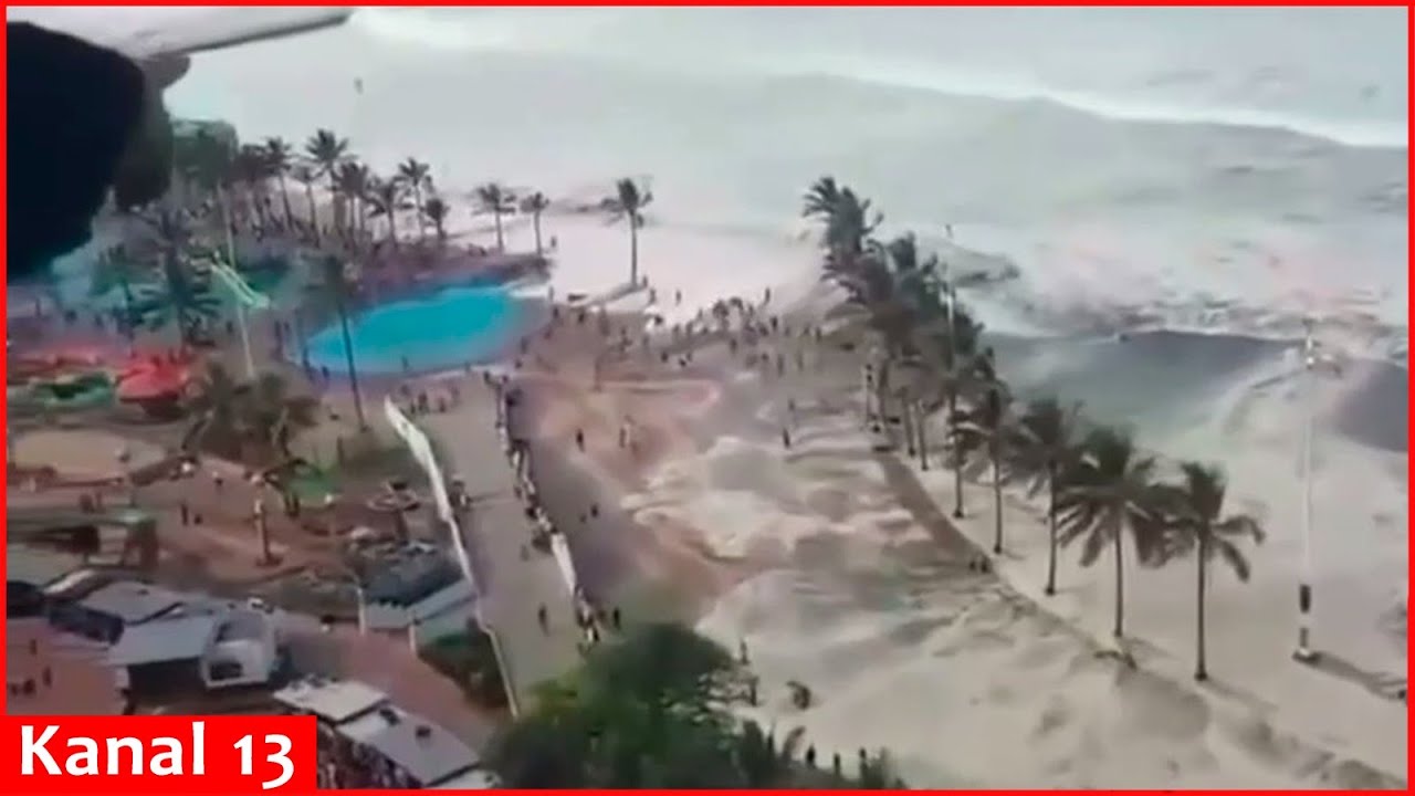 Massive waves hit Turkey's coastline, fears of Tsunami 3meter high