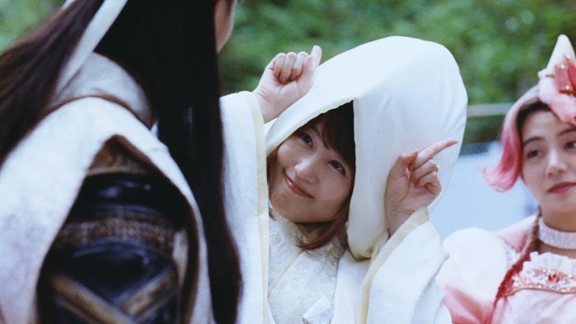 ”三太郎”ヤバイ鬼は有村架純!?可愛さ倍増”鬼ポーズ”でニッコリ　サプライズ結婚式をみんなでお祝い！　au三太郎シリーズ新CM「つながる話」篇