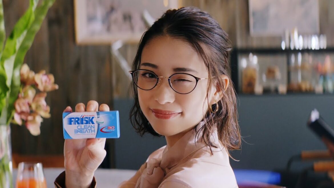 森川葵＆インディアンス初CM　3人のキャラクターを演じ分け関西弁キャラにも挑戦「こんなとき、FRISK!」WEB限定ムービー