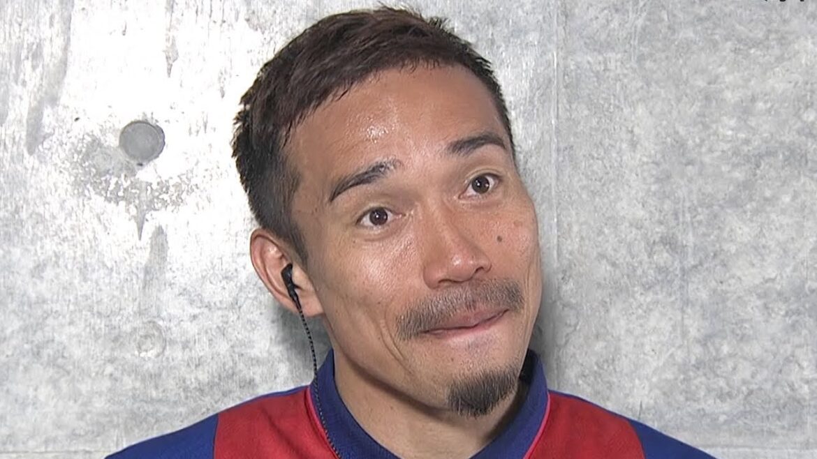 あからさまな誘いに笑いをこらえる長友佑都
