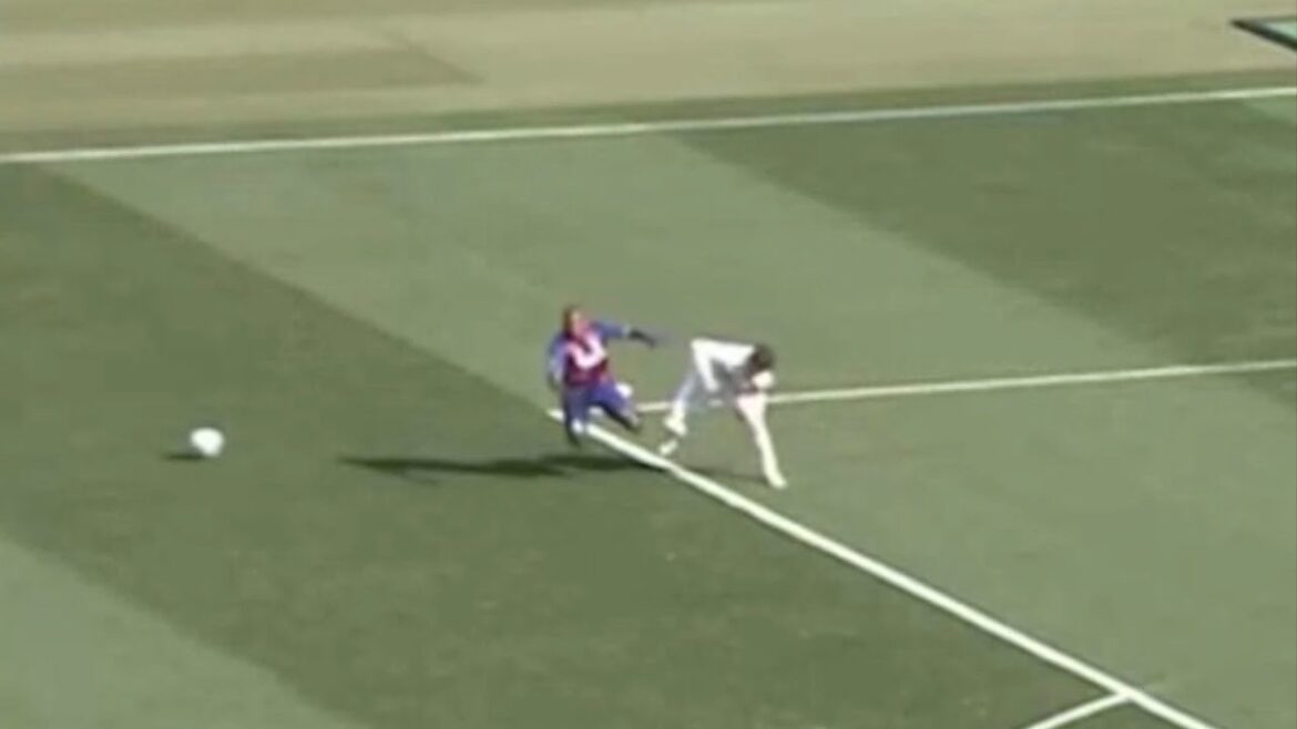 フィジカル自慢のアダイウトンを吹っ飛ばす酒井宏樹